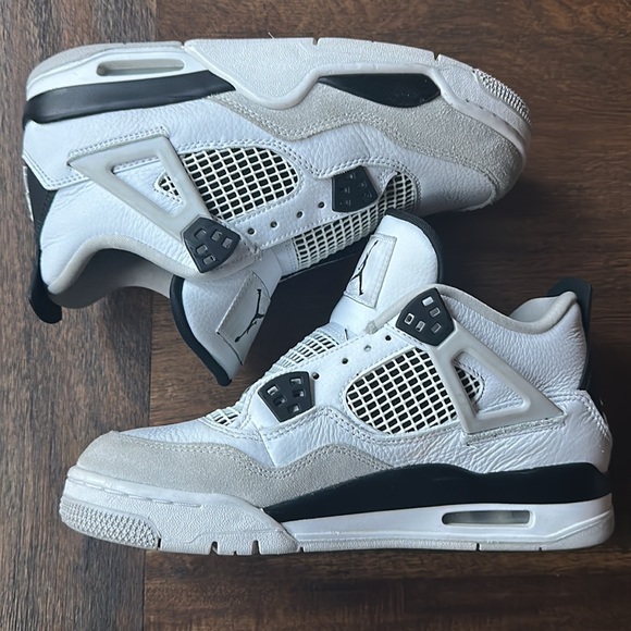 Air Jordan 4 Retro (GS) - Picture 5 of 15